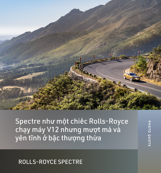 Tôi là nhà báo đầu tiên có cơ hội trải nghiệm lái chiếc Rolls-Royce Spectre và thấy nó như một hòn đảo di động với bốn bánh - Ảnh 2.