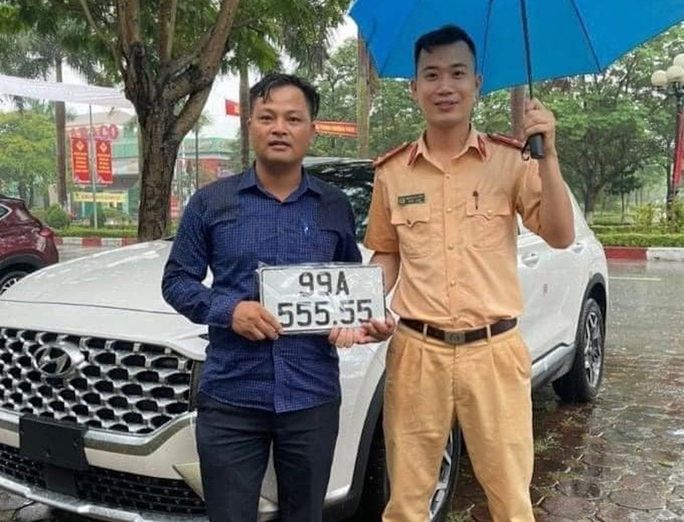Đấu giá biển số xe ôtô trực tuyến: Cần có sự giám sát chặt chẽ