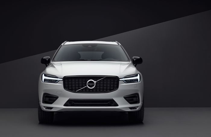 Volvo XC60 - Xe sang hoàn hảo cho gia đình trẻ - Hình 1.
