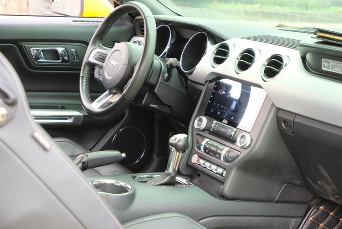 Dân chơi Hà Nội đang bán đôi Ford Mustang và BMW i8 cùng biển số 'đẳng cấp' với giá 5,9 tỷ đồng - Ảnh 7.