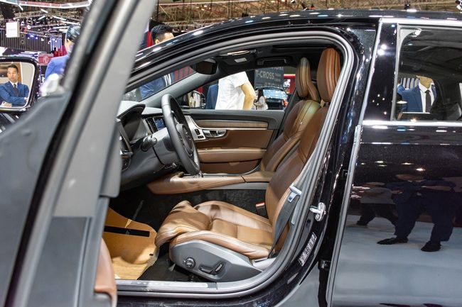 Volvo S90 được người dùng yêu thích trong danh mục Hàng ghế sau xe sang năm 2022 - Hình 4.
