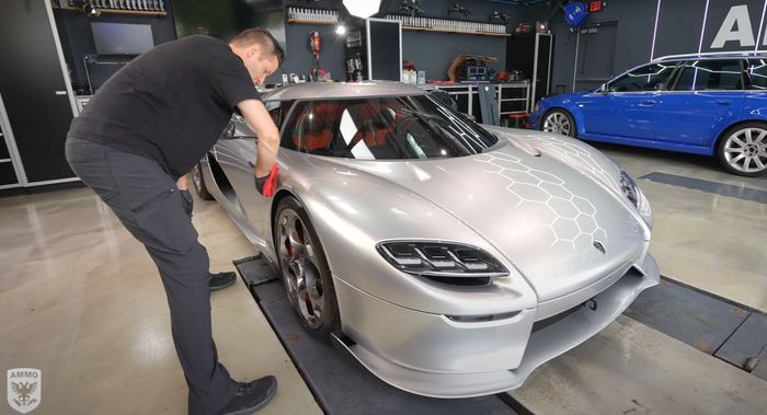 Lớp sơn của Koenigsegg CC850 dày gấp năm lần so với Rolls-Royce - Ảnh 1.