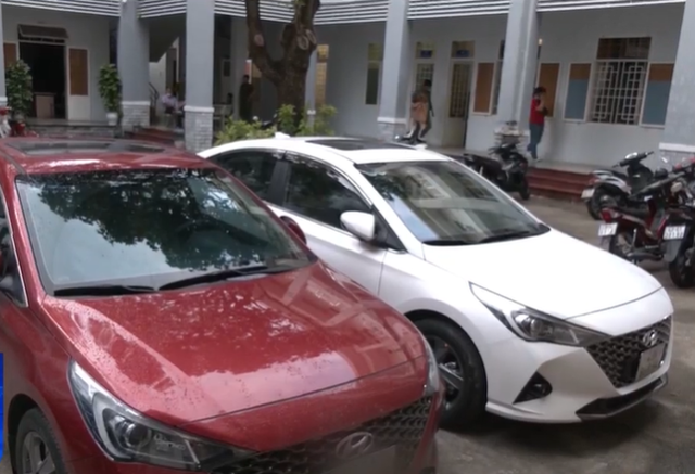 Nhận 'đặt cọc' rồi lẻn trốn, đổi giấy tờ xe để lừa bán ô tô với giá rẻ - Hình 1.