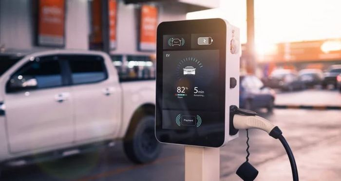 Tương lai của các trạm xăng truyền thống khi xe điện thống trị - Ảnh 1.