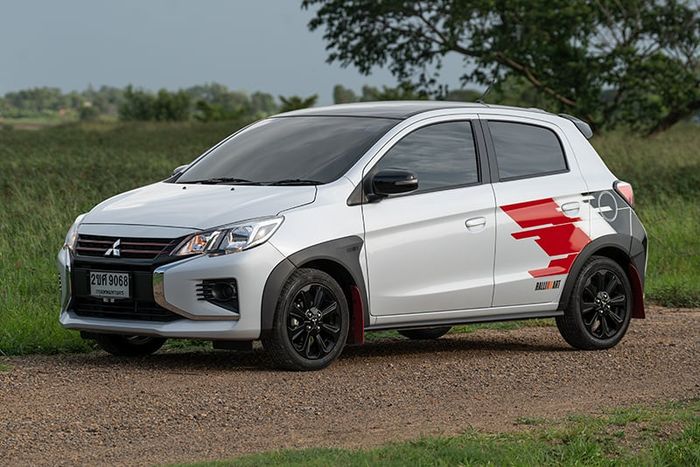 Mitsubishi Mirage ra mắt phiên bản thể thao - Chiếc xe đô thị biến hình thành xe đua - Ảnh 3.