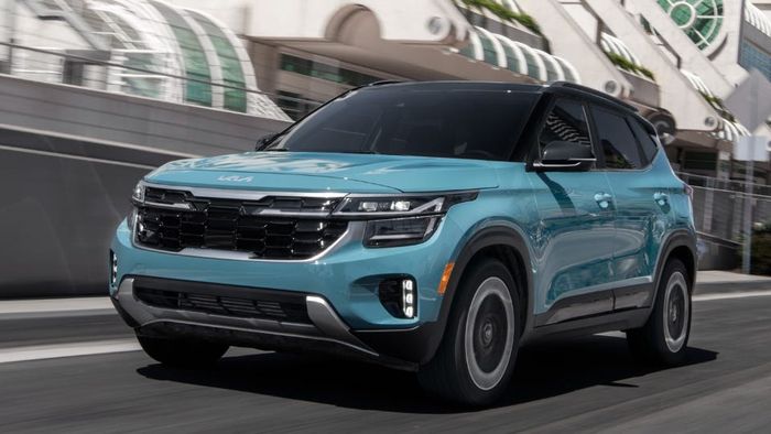 VinFast VF 6 và VF 7 được chọn vào Top 10 mẫu xe đẹp nhất tại Triển lãm Ô tô Los Angeles 2022 - Ảnh 6.