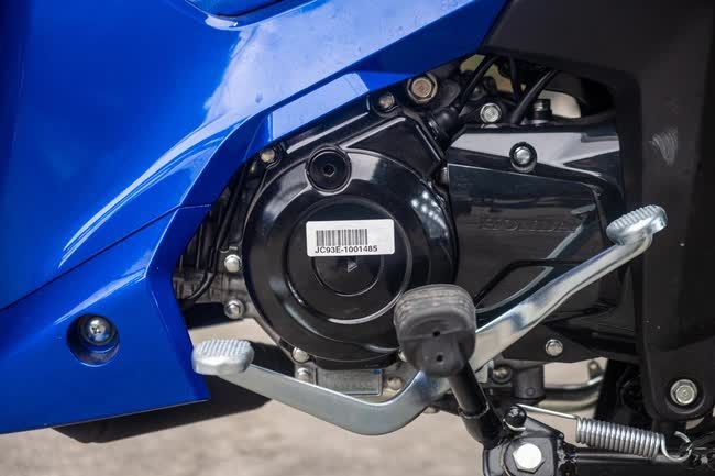 Honda Wave 125i 2023 đầu tiên tại Việt Nam: Giá 86 triệu, nhập Thái, trang bị công nghệ tự động tăng xích - Hình 9