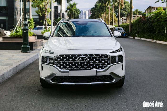 Chủ nhân xe Hyundai Santa Fe: Thử lái nhiều lần, thích quá nên quyết định mua - Hình 6.