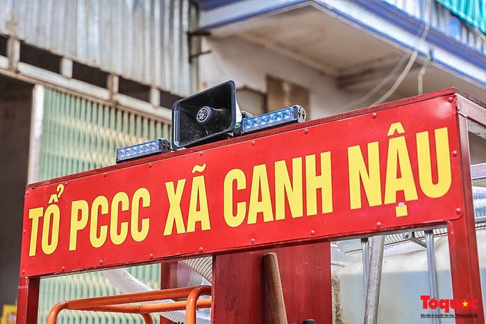 Hà Nội: Mô hình xe ba gác phòng cháy chữa cháy đi qua những con ngõ nhỏ để dập tắt 'bà hỏa' ở các làng nghề - Ảnh 7.
