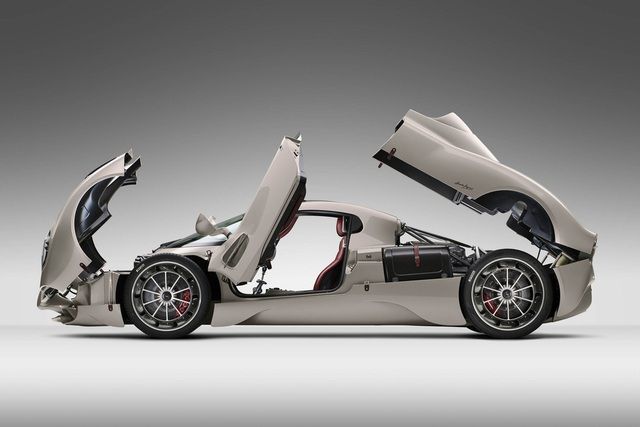 Pagani Utopia chính thức ra mắt: Tiếp tục truyền thống Huayra, giá từ 2,19 triệu USD, sử dụng hộp số sàn và động cơ Mercedes - Hình 3.