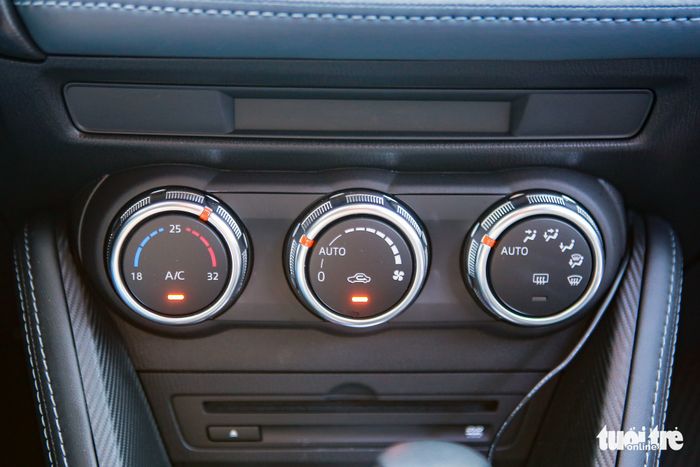 Chủ nhân chiếc Mazda2 chia sẻ: Xe nhỏ gọn, dễ lái, phù hợp với phái đẹp khi di chuyển trong thành phố - Ảnh 11.