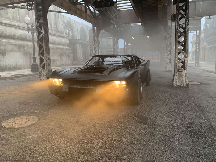 Tiết lộ quá trình sáng tạo chiếc Batmobile mới cho Siêu Anh Hùng Người Dơi: Thử nghiệm khắc nghiệt như thực tế, động cơ lắp từ 300 linh kiện khác nhau - Ảnh 2.