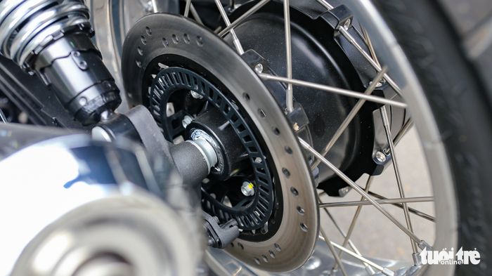 Chi tiết về Moto Guzzi V7 Special 850 có giá hơn 400 triệu đồng tại Việt Nam - Hình 13.