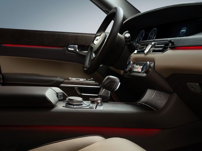 Hãng sản xuất ô tô quốc dân Nga giới thiệu mẫu SUV cạnh tranh với Rolls-Royce Cullinan, giá đắt gấp một lần rưỡi - Ảnh 10.