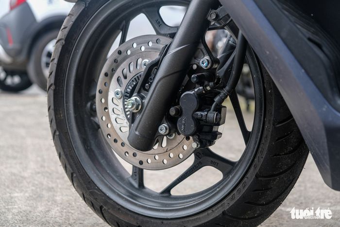 Honda PCX phiên bản 'tiết kiệm xăng' đã có mặt tại Việt Nam: Giá chỉ 99 triệu đồng, một lựa chọn hiếm hoi cho những ai đã trải qua thời gian với dòng xe SH - Hình 7.