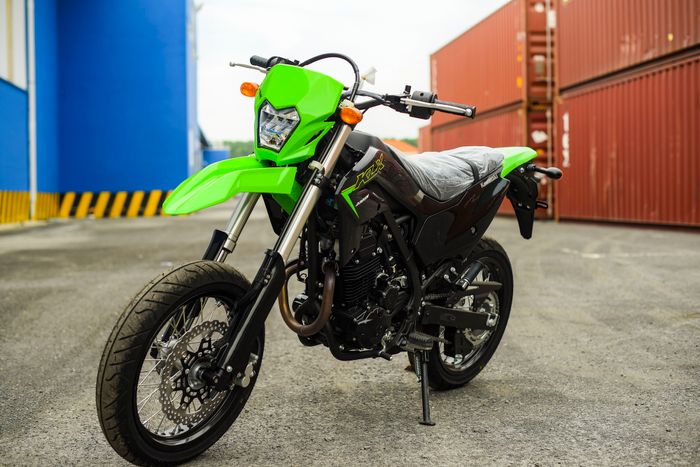 Kawasaki KLX230 chính thức ra mắt tại Việt Nam, có giá 151 triệu đồng - Ảnh 7.