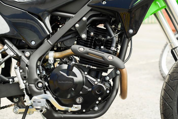 Kawasaki KLX230 chính thức ra mắt tại Việt Nam, có giá 151 triệu đồng - Ảnh 5.