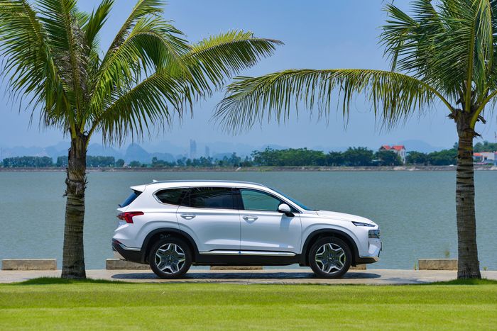 Hyundai Santa Fe rộng cửa thắng hạng mục Thiết kế xe phổ thông - Hình 4.