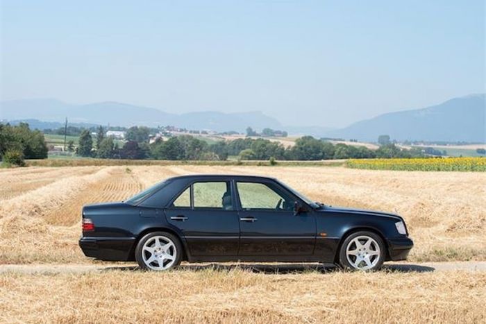 Top 9 dòng xe Mercedes giới hạn đẹp nhất, tốc độ cao nhất và hiếm nhất - Hình 7.