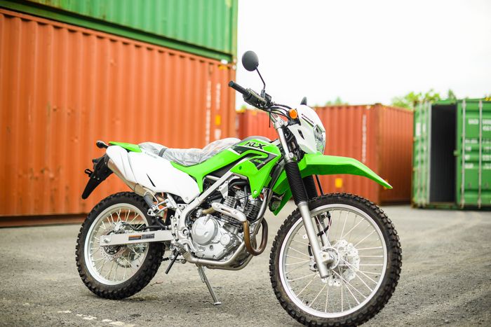 Kawasaki KLX230 chính thức ra mắt tại Việt Nam, có giá 151 triệu đồng - Ảnh 3.