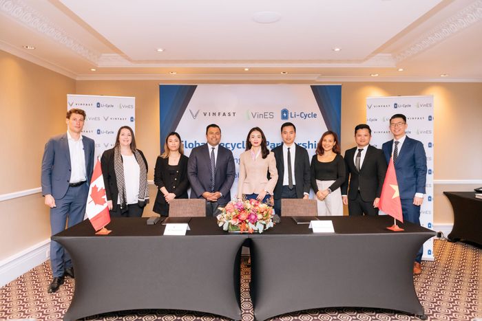 VinFast hợp tác với một công ty Canada để tái chế pin - Ảnh 2.
