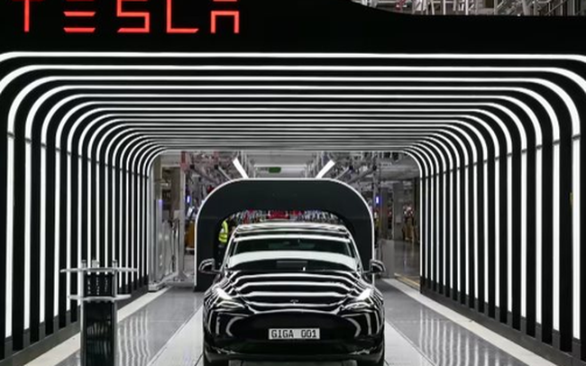 Elon Musk đã dẫn dắt Tesla vượt qua Toyota bằng cách nào, với mỗi chiếc xe Tesla mang lại lợi nhuận gấp 8 lần so với Toyota? - Hình 1.