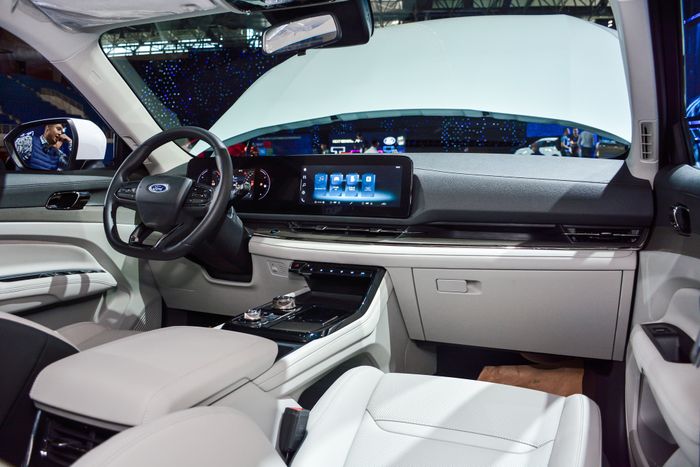Rẻ hơn 113 triệu, Ford Territory tiêu chuẩn long lanh như bản cao cấp, được cải thiện với nhiều tính năng thủ công mới - Ảnh 7.