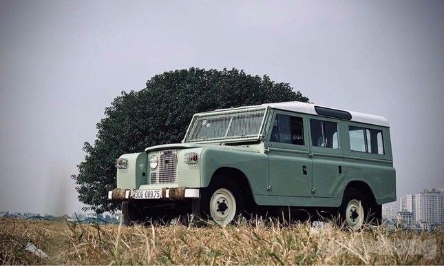 Xế cổ Land Rover của người chơi xe ở Hà Nội - Hình 2.