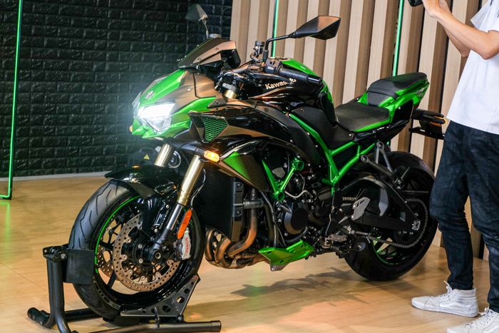 Kawasaki Z H2 SE giá 770 triệu đồng tại Việt Nam - Ảnh 2.