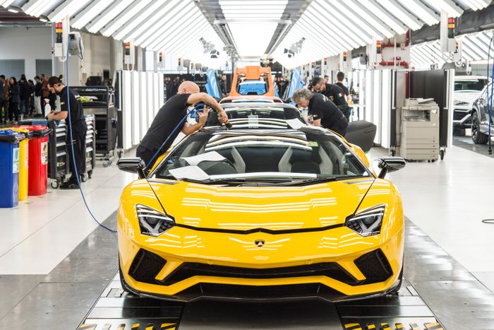 Tại sao giới siêu giàu lại ưa chuộng việc sở hữu cả chiếc Lamborghini và đồng hồ Richard Mille? Câu trả lời sẽ khiến nhiều người bất ngờ - Xem ảnh 3.