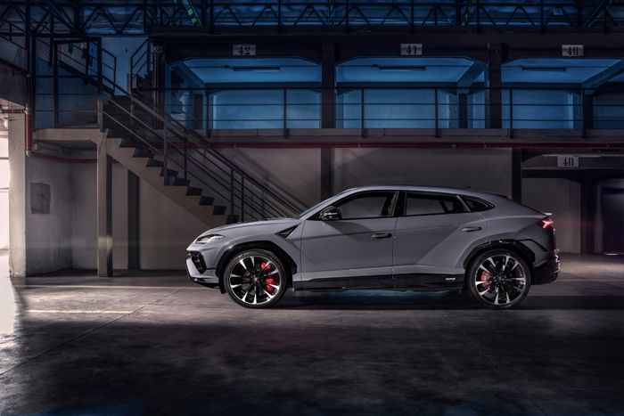 Lamborghini Urus S chính thức ra mắt: Siêu SUV sang trọng, mạnh mẽ và nhanh nhẹn hơn - Ảnh 2.