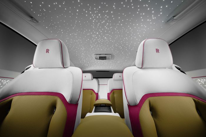 Rolls-Royce Spectre chính thức ra mắt: Siêu xe điện sang trọng nhất thế giới, có thể đi được 520km sau mỗi lần sạc - Ảnh 14.