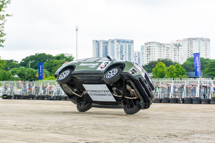 'Đốt' hơn 200 triệu đồng cho lốp, tay đua Anh khuấy động Hà Nội: Mọi người đều muốn trải nghiệm ngồi lên xe