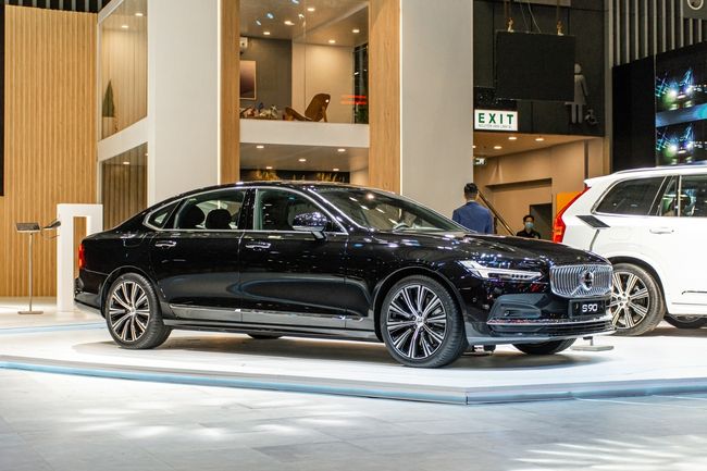 Volvo S90 được người dùng ưa thích trong danh mục Hàng ghế sau xe sang năm 2022 - Hình 1.