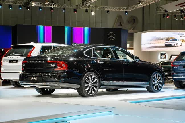 Volvo S90 được người dùng ưa chuộng trong phân khúc Hàng ghế sau xe hạng sang năm 2022 - Hình 8.