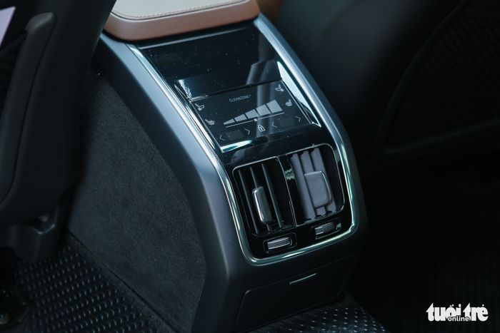 Chủ nhân chiếc Volvo S90 chia sẻ: Xe này có nhiều tính năng an toàn và thiết kế không bao giờ lỗi mốt - Ảnh 9.
