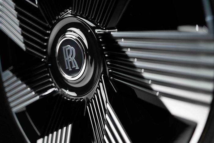Rolls-Royce Spectre chính thức ra mắt: Siêu xe điện sang trọng nhất thế giới, có thể đi được 520km sau mỗi lần sạc - Ảnh 19.
