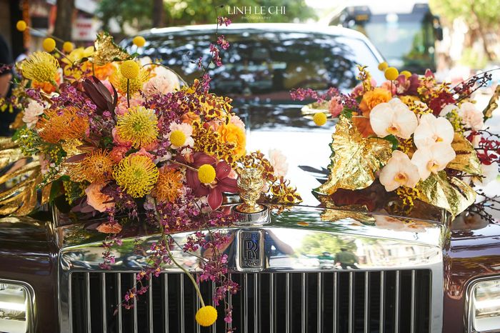 Doanh nhân Đỗ Vinh Quang đưa Đỗ Mỹ Linh bằng xe Rolls-Royce trong lễ cưới - Ảnh 4.