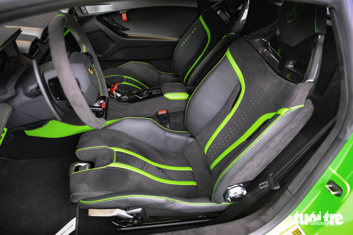 Lamborghini Huracan Tecnica có giá từ 19 tỷ đồng trên đường phố Hà Nội - Ảnh 14.
