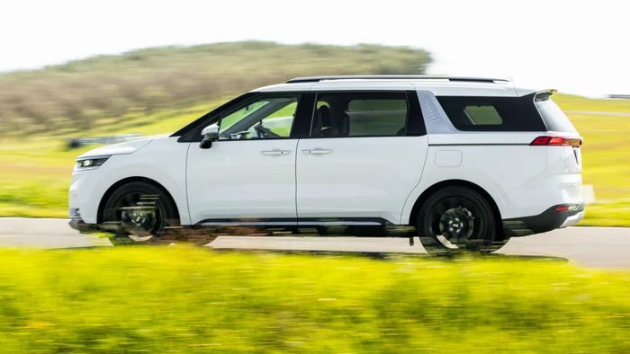 Kế hoạch ra mắt Kia Carnival phiên bản hybrid vào năm sau - Mục tiêu tiếp tục tăng doanh số thành công - Hình ảnh số 2.