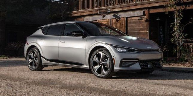Cách Porsche đã chuyển từ việc phục vụ một nhóm khách hàng hẹp sang việc trở thành một thương hiệu xe sang phổ thông như thế nào? - Ảnh 3.