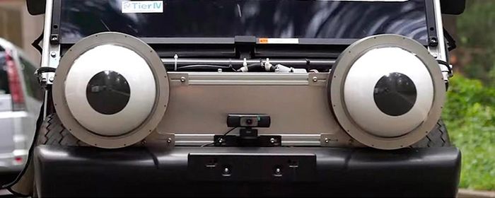 Ô tô độc đáo trang bị mắt robot siêu lớn, giúp người đi bộ cảm thấy an toàn hơn - Ảnh 2.