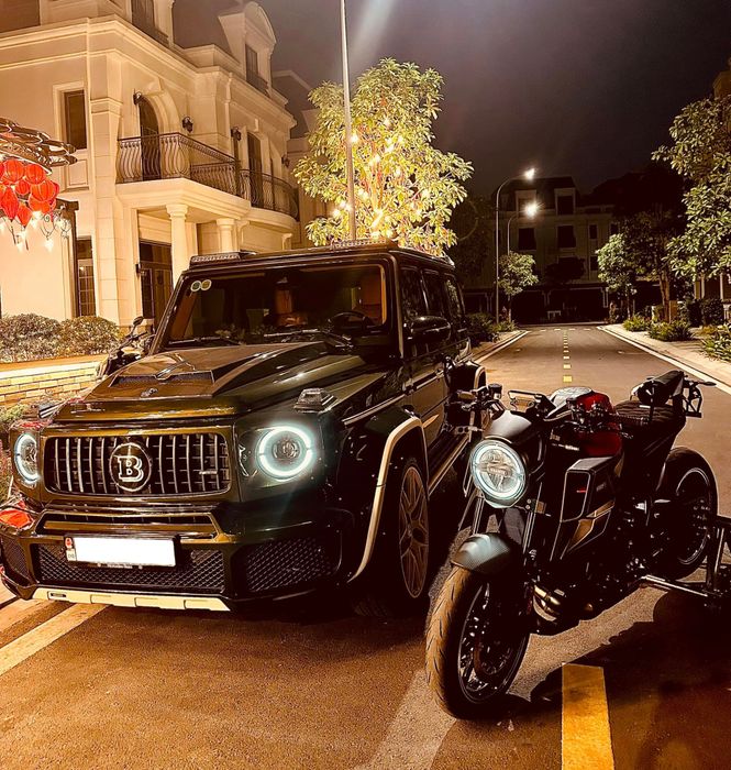 Ông xã của Đoàn Di Băng mua chiếc KTM BRABUS 1300 R đầu tiên tại Việt Nam: Giá ngang 1 chiếc Mercedes-Benz C-Class - Hình 1.
