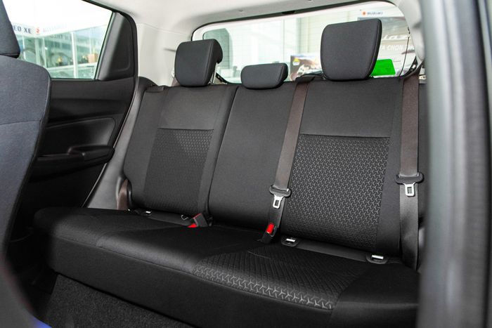 Mặc dù bán chậm, nhưng Suzuki Swift vẫn thu hút phụ nữ ở Việt Nam. (Ảnh số 7)