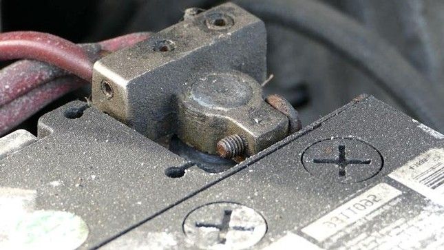 Vì sao xe khó khởi động khi trời lạnh? - Ảnh 3.