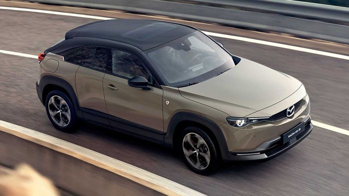 Mazda MX-30 - Xe SUV nhỏ sử dụng công nghệ động cơ xoay, đi được hơn 600km trước khi cần sạc - Ảnh 8.