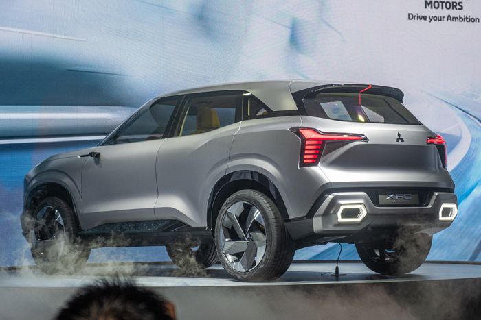 Mitsubishi XFC Concept ra mắt tại Việt Nam: Dòng xe cỡ B, mở bán từ 26/10, phiên bản điện - Hình ảnh 2.