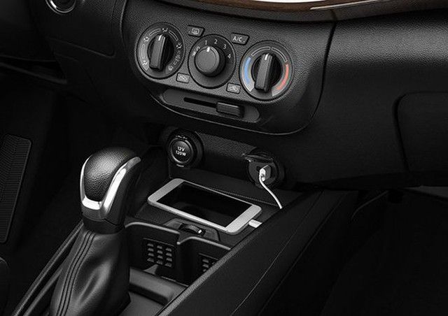 Dường như ít người quan tâm đến chiếc MPV giá rẻ nhất tại Việt Nam - Ảnh 7.
