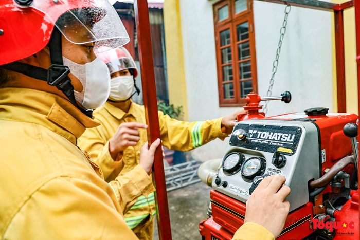 Hà Nội: Mô hình xe ba gác phòng cháy chữa cháy đi qua những con ngõ nhỏ để dập tắt 'bà hỏa' ở các làng nghề - Ảnh 6.