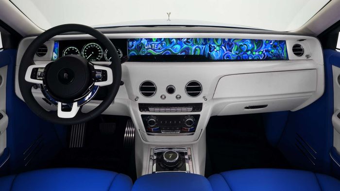 Rolls-Royce trưng bày 6 chiếc xe độc đáo cho các đại gia ở Trung Đông: Mỗi chiếc xe mang một phong cách độc đáo - Ảnh 15.